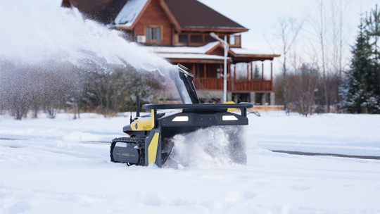 YARBO PRO (MED SNÖSLUNGAMODUL OCH GRÄSKLIPPARMODUL) NYHET!