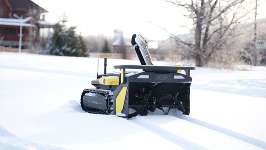 YARBO PRO (MED SNÖSLUNGAMODUL OCH GRÄSKLIPPARMODUL) NYHET!